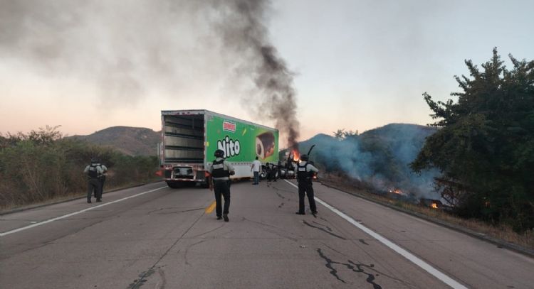 Reportan un nuevo bloqueo en la carretera Mazatlán-Tepic