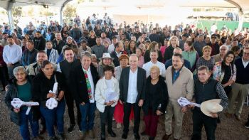 Durazo y Sheinbaum entregan primeras casas del Bienestar en Sonora; meta de vivienda crece a 65 mil