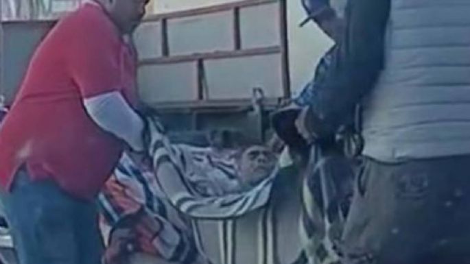 "No quisieron prestarles camilla": paciente llega a IMSS Zacatecas en cobija; Instituto se pronuncia