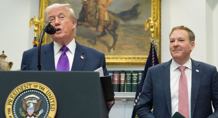 Gobierno de Trump da importante paso para desmantelar regulaciones climáticas