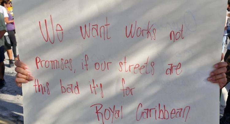 Greenpeace pide a Semarnat no dar autorización para parque acuático de Royal Caribbean en Mahahual