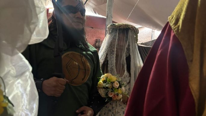 Celebran Día del Amor al estilo medieval en CDMX