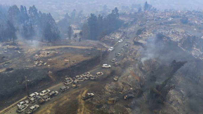 Incendios forestales consumen más de mil hectáreas en Chile y provocan evacuaciones
