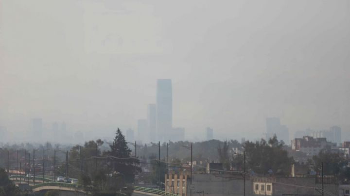 Continúa la contingencia ambiental: Doble Hoy no Circula el martes para estos vehículos