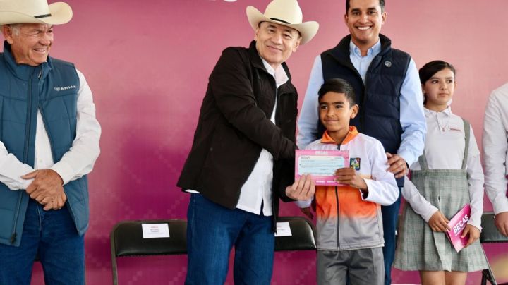 Alfonso Durazo lleva infraestructura hídrica y apoyos educativos a municipios del centro