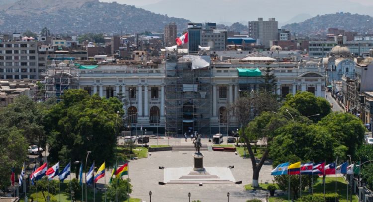 Cuatro legisladores poco conocidos buscan convertirse en nuevo presidente de Perú por sólo 5 meses
