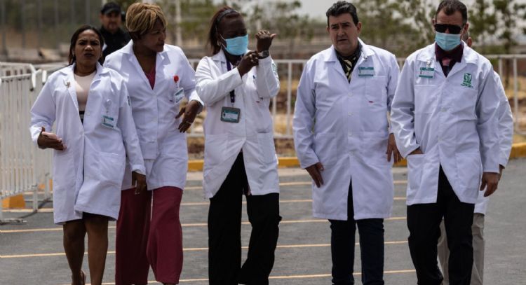 El convenio IMSS-Cuba: una batalla institucional por el derecho a saber