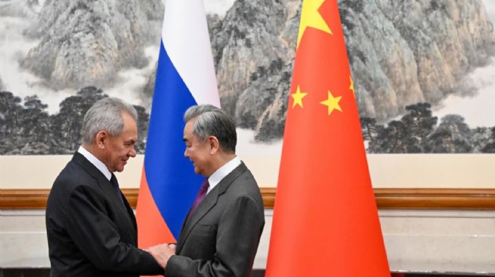 China reivindica a Rusia como "socio estratégico" para una nueva era