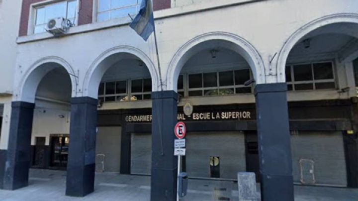 Tres heridos y más de 300 evacuados por explosión de artefacto en sede de policía militar argentina