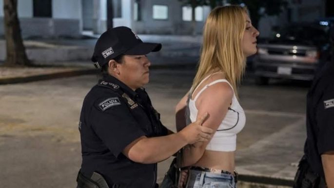 Arrestan a una mujer por atacar a “therians” en una reunión masiva en Mérida (Video)