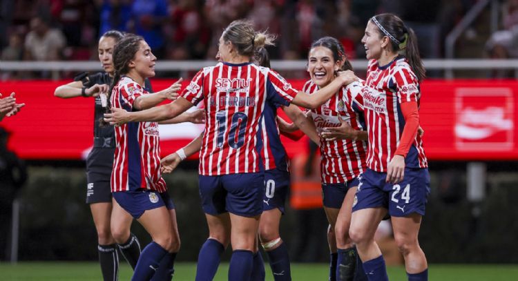 Reprograman juego de Chivas vs. América femenil tras serie de narcobloqueos en Jalisco