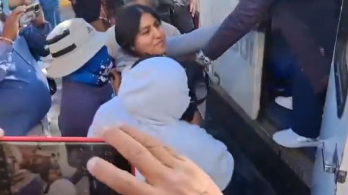 Habitantes de San Agustín Amatengo raptan a su alcaldesa en pleno Congreso de Oaxaca (Video)