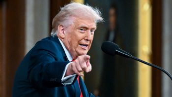 Trump amenaza con respuesta "nunca antes vista" si Teherán cumple con advertencia de "golpe fuerte"