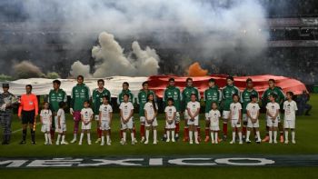Dedican minuto de silencio en juego de México a elementos de GN caídos en operación contra “Mencho"