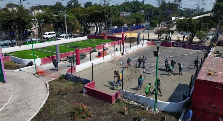 En la opacidad, rehabilitación de las canchas del Mundial Social