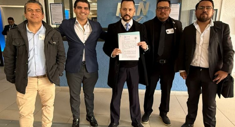 Nueva Derecha propone reforma para prohibir propaganda política en materiales educativos