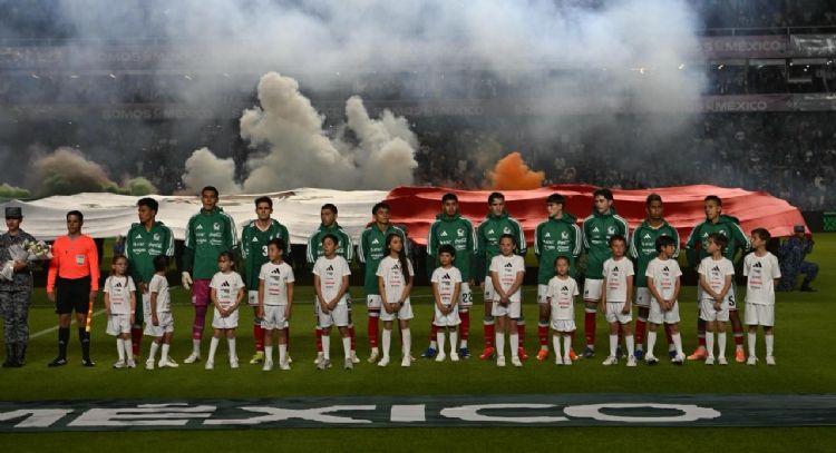 Dedican minuto de silencio en juego de México a elementos de GN caídos en operación contra “Mencho"