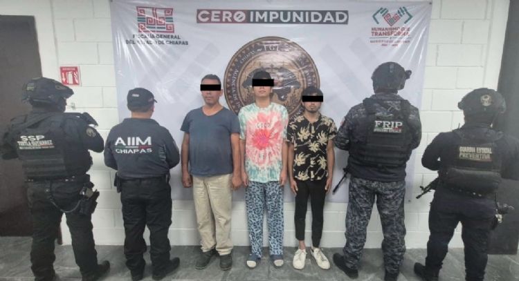 Detienen a tres por quemar un Oxxo y un vehículo en Chiapas tras la muerte de “El Mencho”