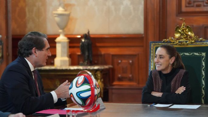 Director global de Coca-Cola anuncia a Sheinbaum inversión de 6 mil millones de dólares