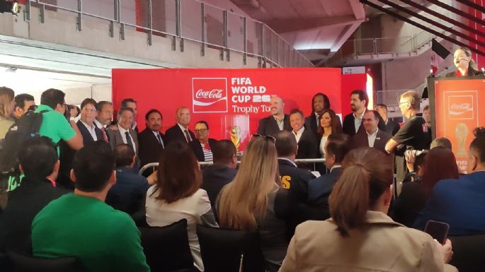 “México está en paz”: autoridades tras llegada a Guadalajara del trofeo de la Copa del Mundo FIFA