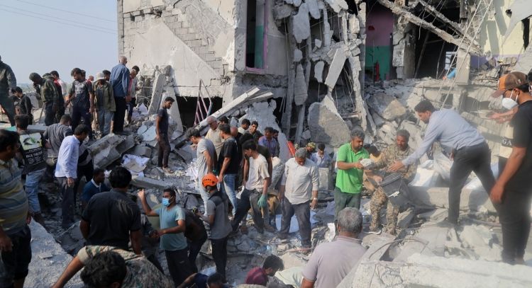 Suman al menos 108 niñas muertas por bombardeo israelí contra escuela en Irán