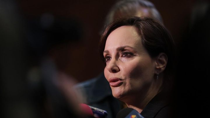 "Yo me arreglo en mi casa": Lilly Téllez niega saber sobre salón de belleza en el Senado