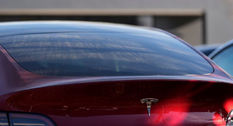 China prohibirá las manijas ocultas en autos a partir de 2027