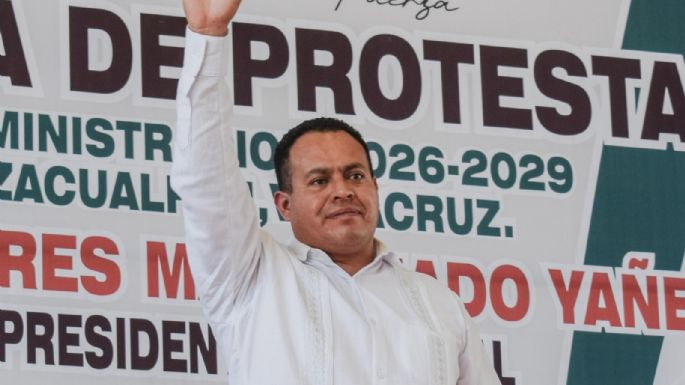 Balean vehículo del alcalde de Zacualpan y su esposa; el chofer resultó herido