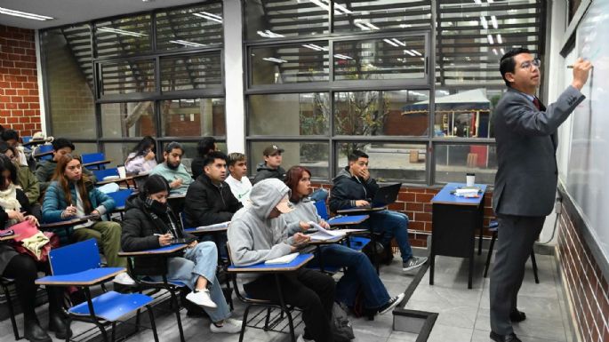Docentes de universidades públicas denuncian abismo salarial: $10,500 vs. $100,000 mensuales