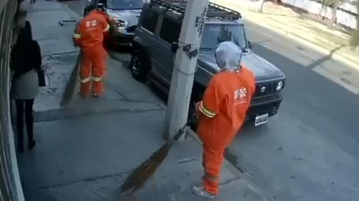 Detienen a cinco personas que robaron una casa disfrazados de trabajadores de limpia (Video)