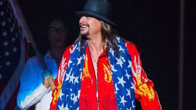 El show ‘alternativo’ de Kid Rock vs. el Super Bowl de Bad Bunny