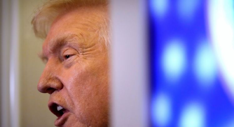 “Una bofetada en la cara de nuestro país”: Trump revienta contra el espectáculo de Bad Bunny