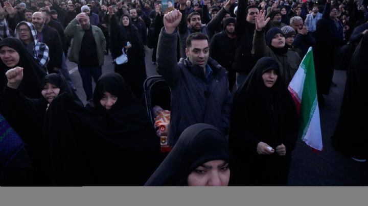 Irán jura venganza tras muerte de líder e intercambia ataques con Israel mientras guerra se amplía