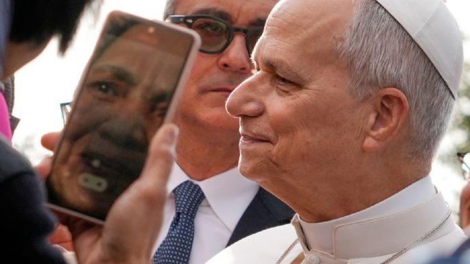 El Papa León XIV anuncia la renuncia de obispo de San Diego acusado de malversar fondos