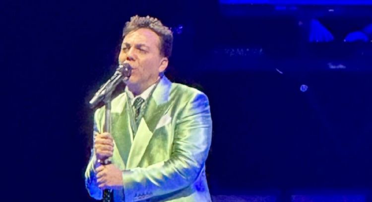 ¿Sin hacer nada? Cristian Castro prende a miles de fans con “Solo Éxitos Tour 2026” (Video)