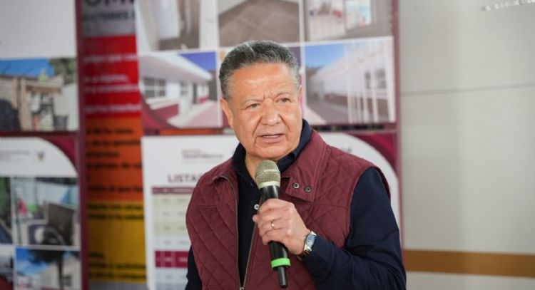 Cuelgan presuntas narcomantas en zona que visitaría gobernador de Hidalgo; cancela evento por viento