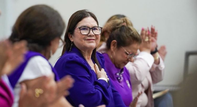IEES desecha quejas del PAN y MC contra Imelda Castro por actos anticipados de campaña