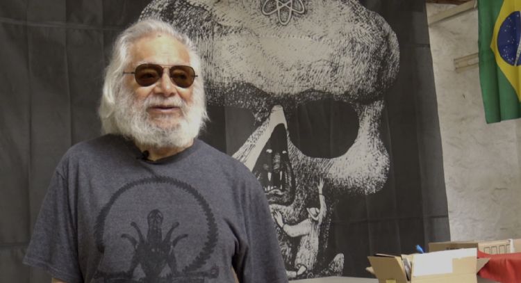 “Helioflores. El hombre de negro”, retrato íntimo del maestro de la caricatura mexicana