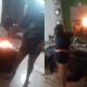 Detienen a mujer que incendió su casa tras discutir con su pareja en Torreón (VIDEO)