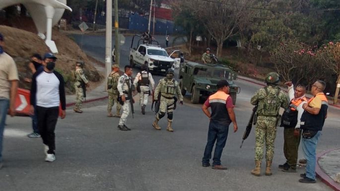 Estudiantes de la UAEM denuncian hostigamiento militar y policial en medio del paro (Videos)