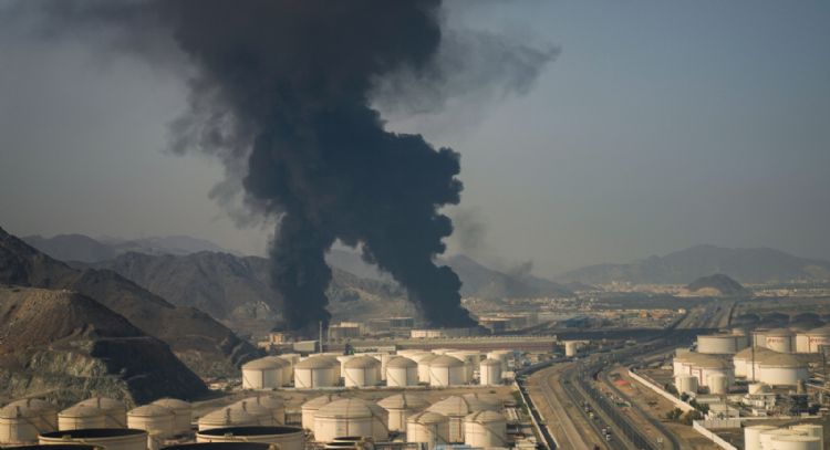 Estados del Golfo interceptan nuevos misiles y drones mientras Irán amenaza con ampliar la guerra