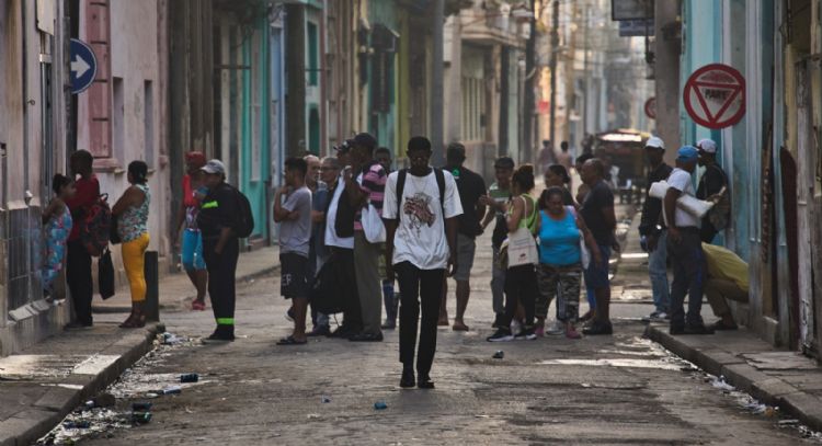 Díaz-Canel advierte de que "no habrá impunidad" para el vandalismo tras las protestas