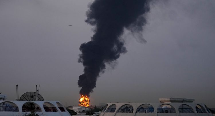 Irán mantiene control sobre el tráfico marítimo, mientras Israel recrudece ataques contra Líbano