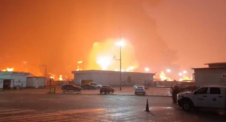 Incendio en Dos Bocas deja al menos cuatro muertos y un lesionado