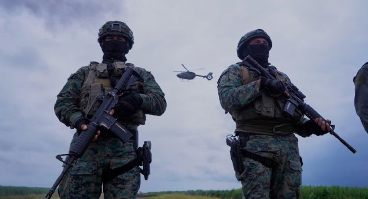 Petro revela que hay 27 cuerpos calcinados por bombardeos en la frontera con Ecuador