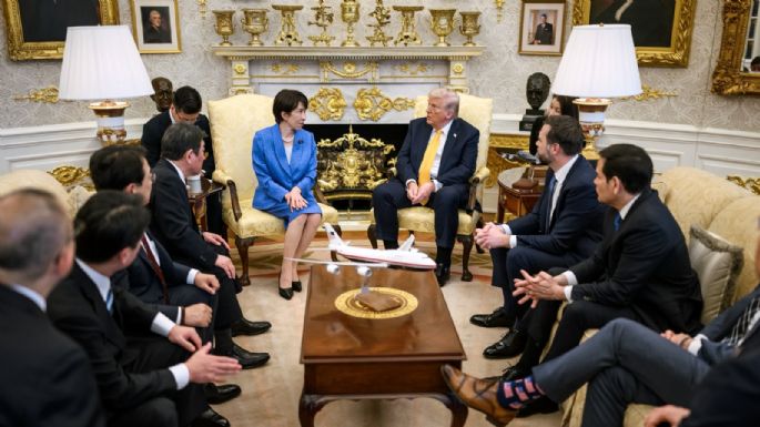 "¿Por qué no nos advirtieron sobre Pearl Harbor?", ironiza Trump frente a la ministra japonesa