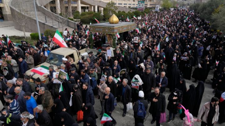 Trump amenaza con atacar plantas eléctricas iraníes si Teherán no abre el estrecho de Ormuz