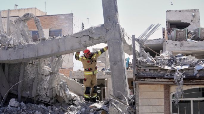 Israel golpea de nuevo Teherán y advierte que los ataques a Irán “se intensificarán y ampliarán”