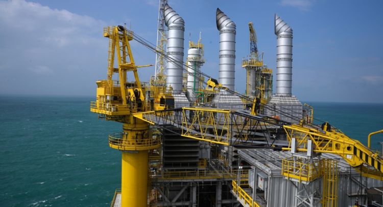 Eni niega ser responsable del derrame en el Golfo; monitoreo ubica uno de sus buques en la zona