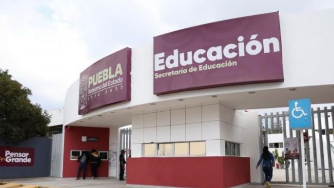 Docentes de telebachilleratos de Puebla denuncian adeudo de seis quincenas